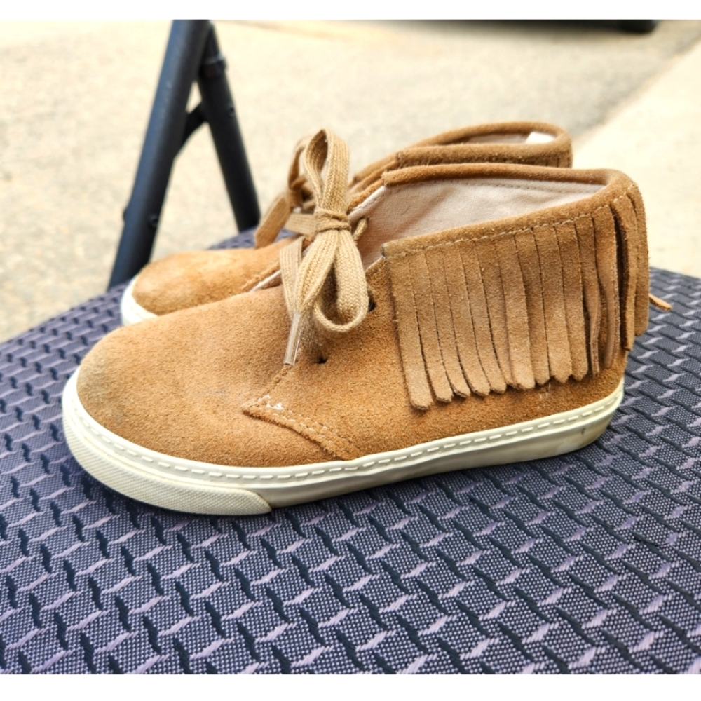 Baby GAP toddler girls moccasin sneakers.